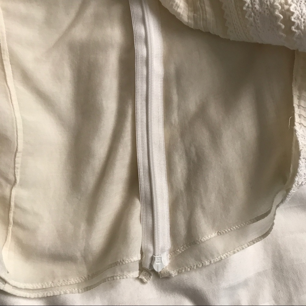 Elie Tahari Cream blouse - Picture 3 of 8